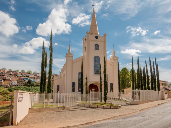 Igreja Santa Edwirges em Paraisopolis MG roteiro turistico