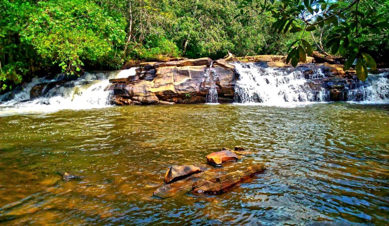 Olhos D'Água (GO): Um vilarejo aconchegante próximo a Alexânia/DF 2 cachoeira do rio do ouro olhos dagua