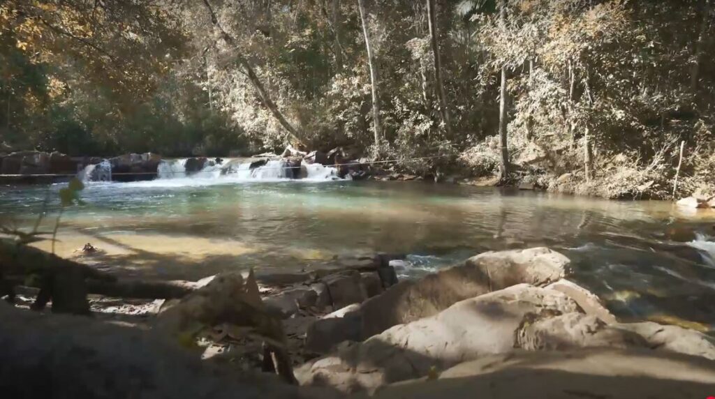 cachoeiras em alexania olhos dagua