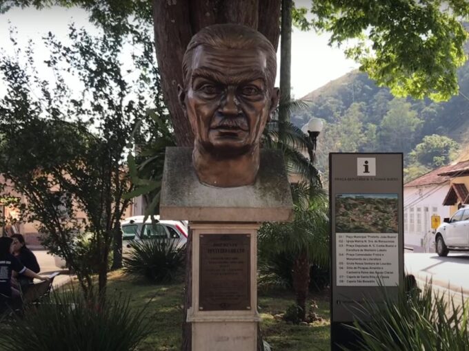 quem foi monteiro lobato e o municipio