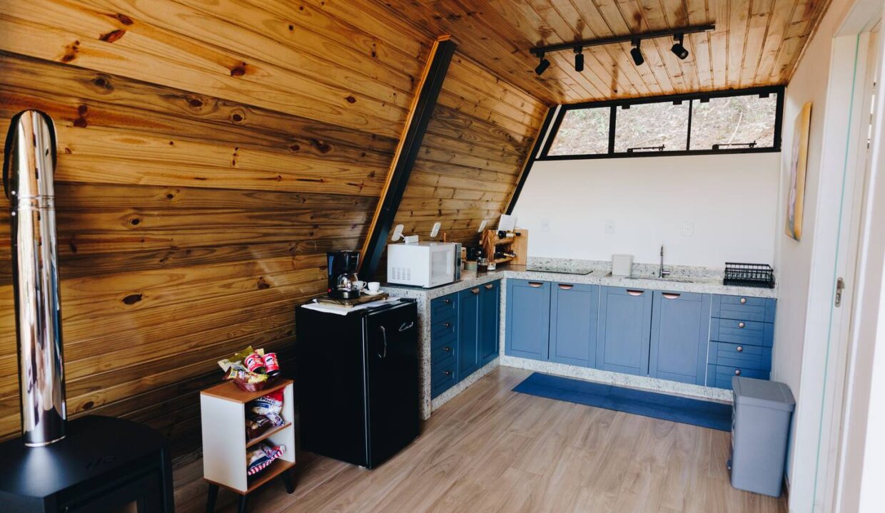 cozinha-completa-chale-para-locacao-airbnb-faxinal