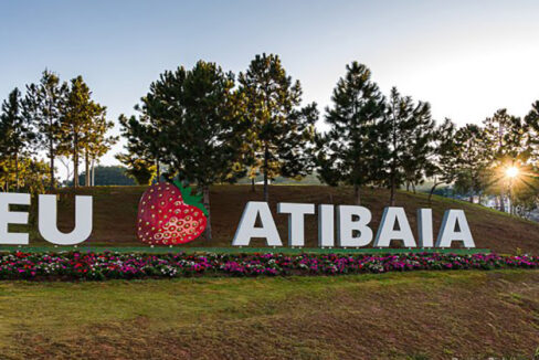 atibaia capital nacional do morango