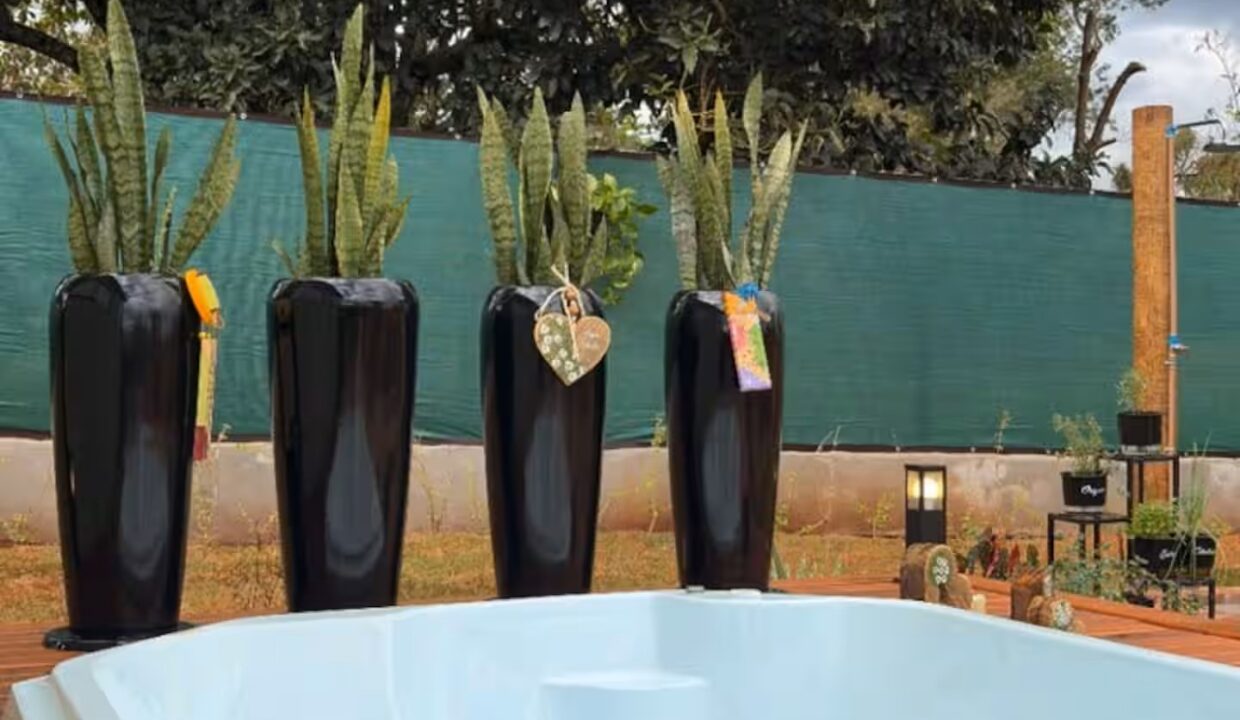 cabana para locação em altinópolis com banheira no deck