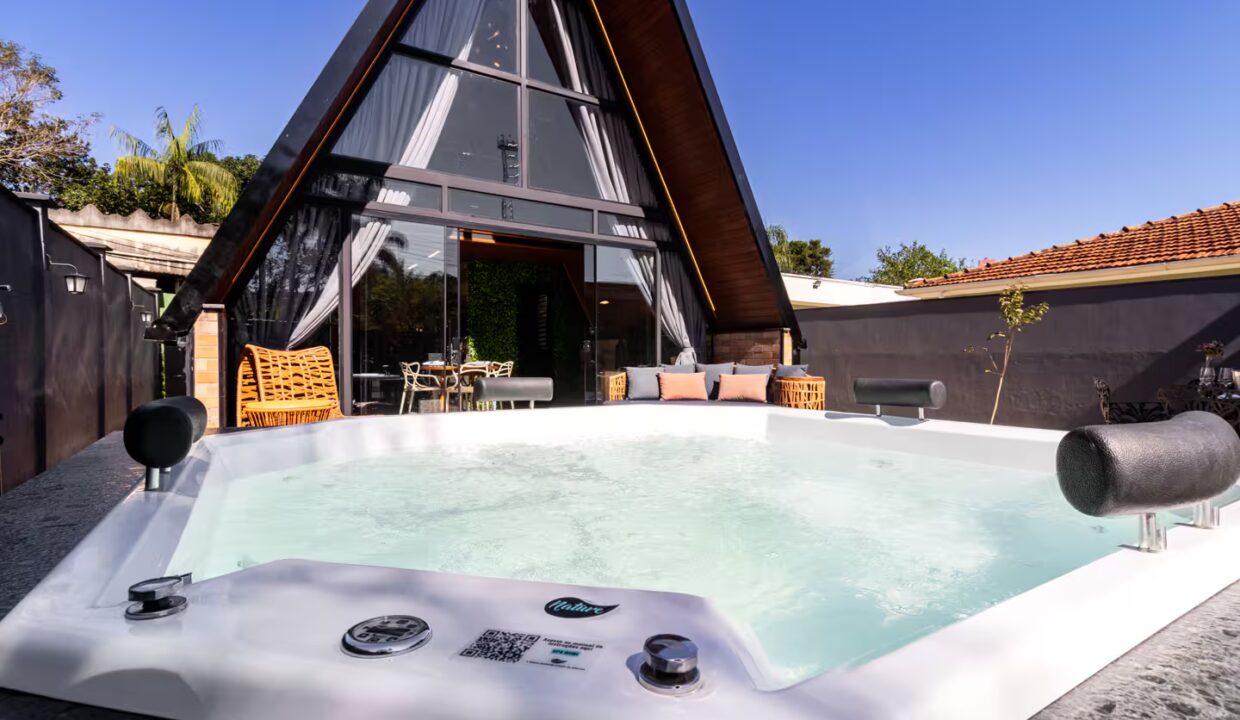 chale-romantico-com-spa-hidromassagem-externa