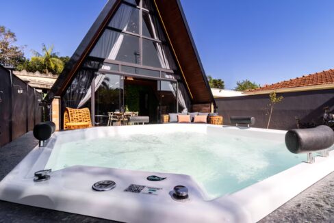 chale romantico com spa hidromassagem externa