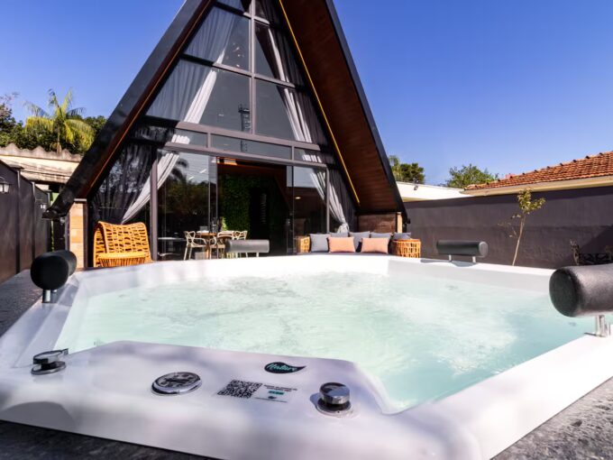 chale romantico com spa hidromassagem externa