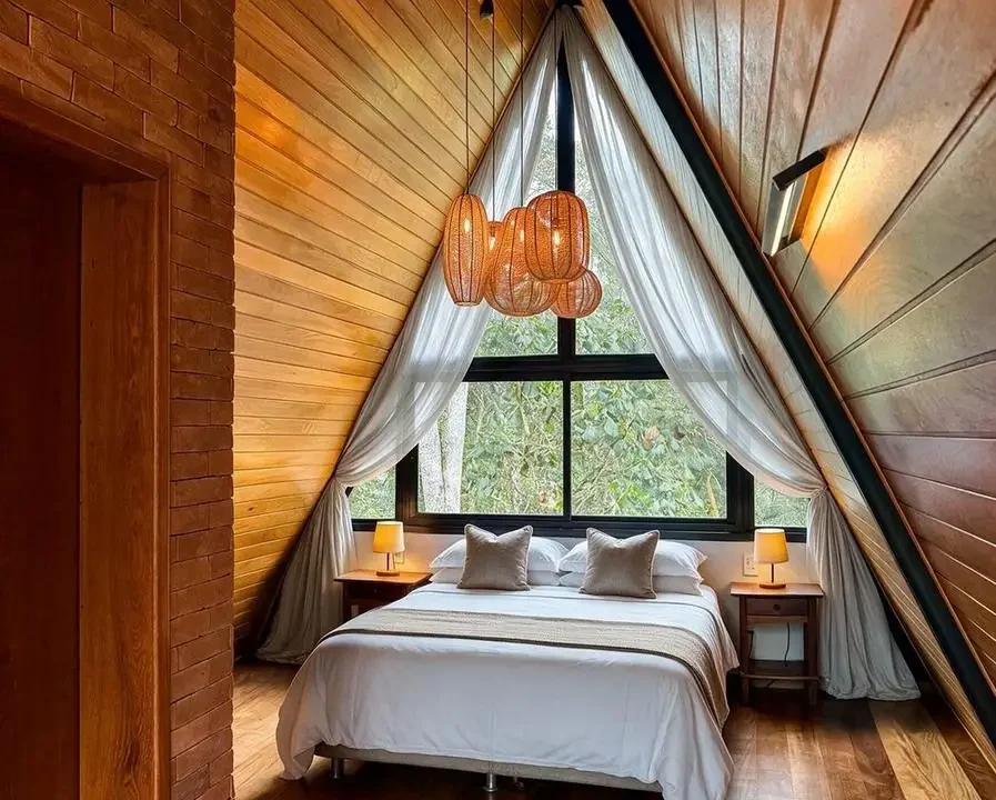 chale-suite-mezanino-para-casais-ecomorada-visconde-de-maua