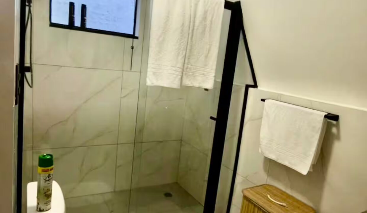 hospedagem-suite-pouso-alegre-para-alugar-banheiro-completo