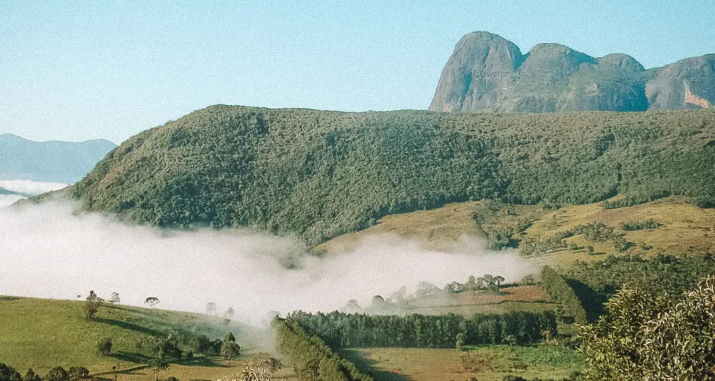 o que fazer em aiuruoca pico do papagaio mg